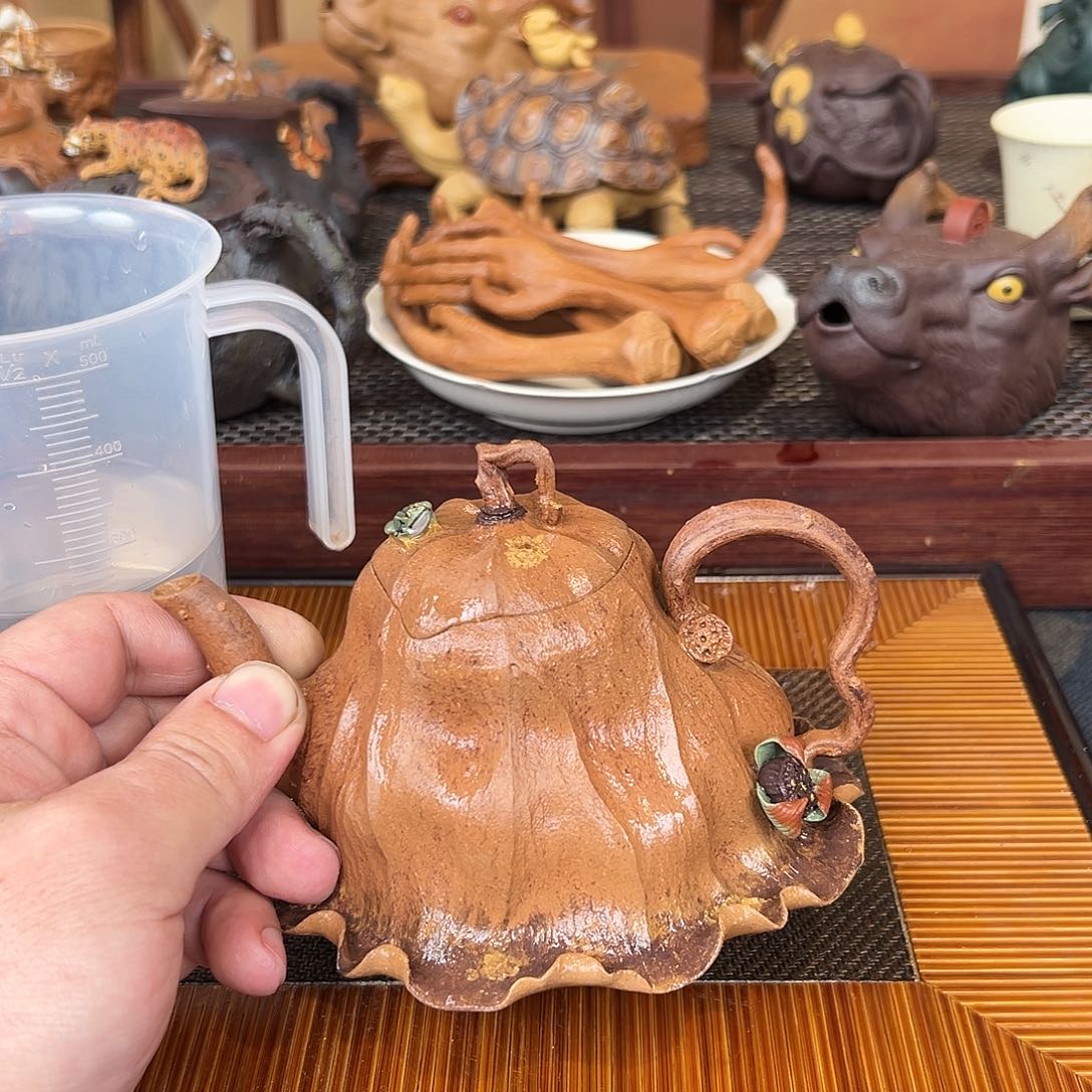 紫砂茶杯花***沫荷叶在哥哥和姐姐