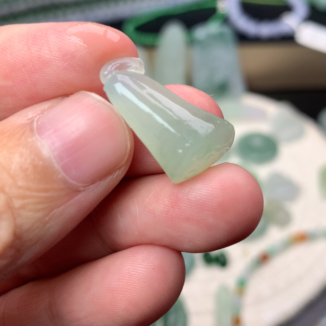 未镶嵌定制翡翠莲蓬