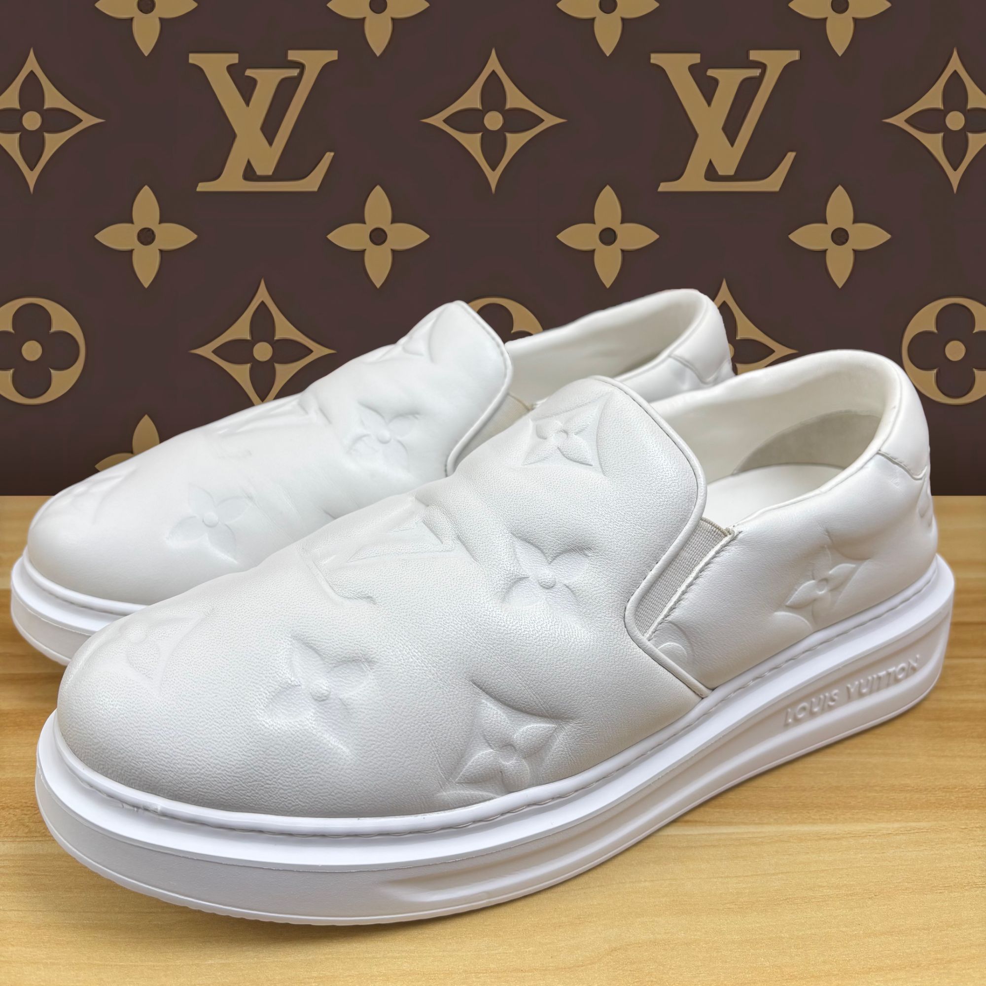 99新 LouisVuitton/路易威登 客户寄售-白色纯皮老花压印一脚蹬