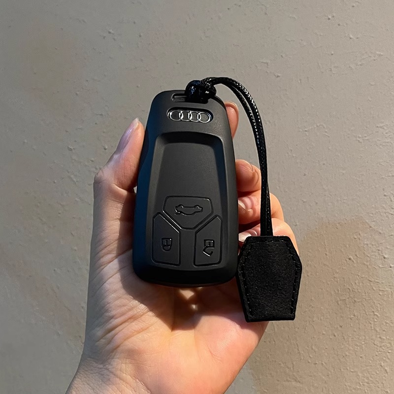 适用于奥迪a4l钥匙套武士黑q5l车a6l扣a7l专用q7全包超薄硅胶男款