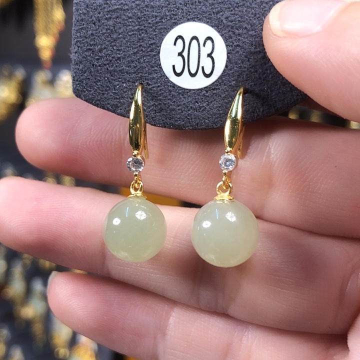 和田玉未镶嵌耳饰