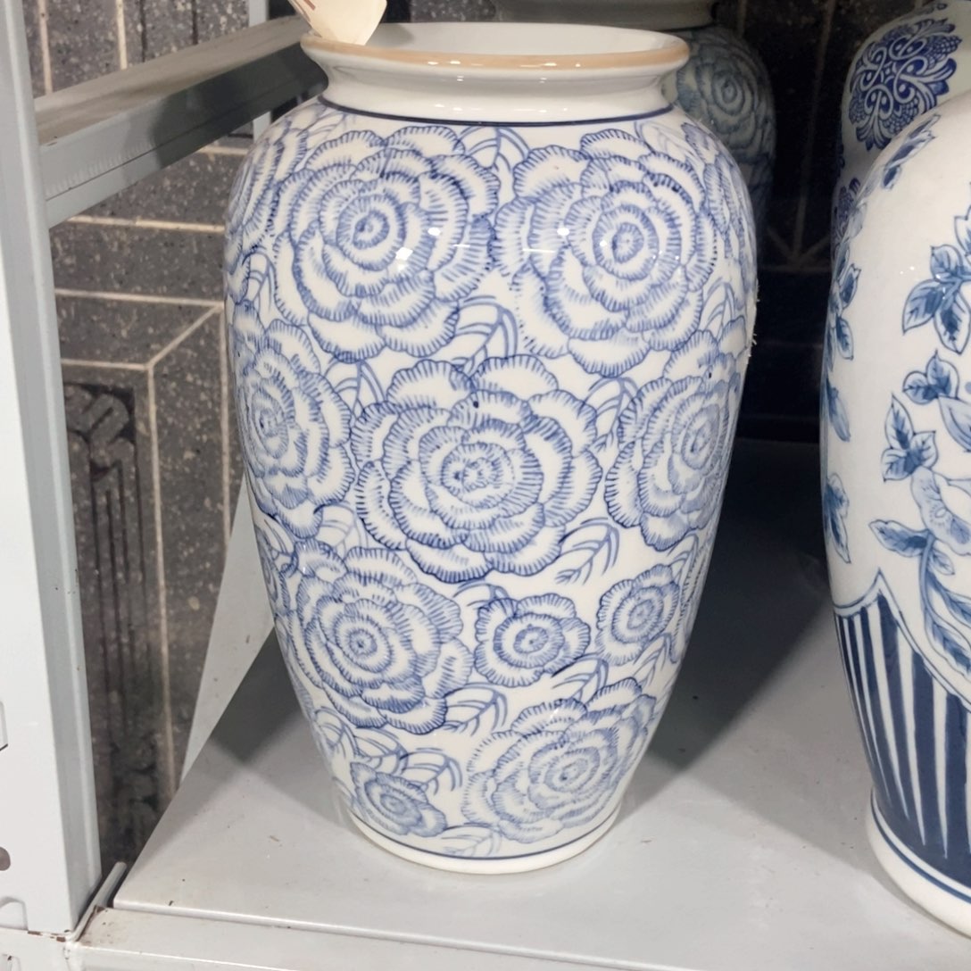 摆件花瓶手绘釉下彩