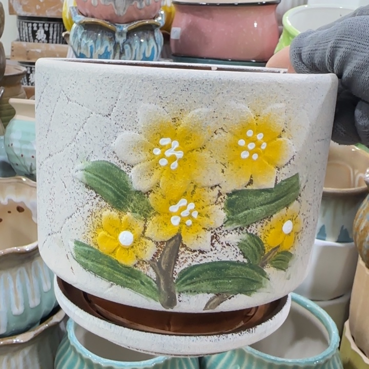 凑9块包邮，有孔，陶瓷花盆