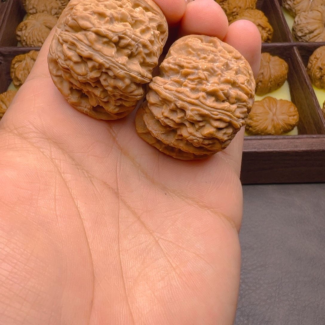 把件文玩核桃球白