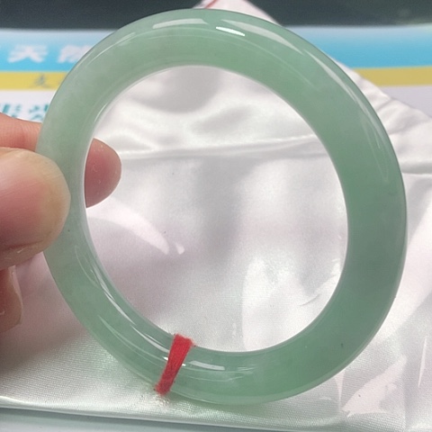 翡翠手镯未镶嵌0740号