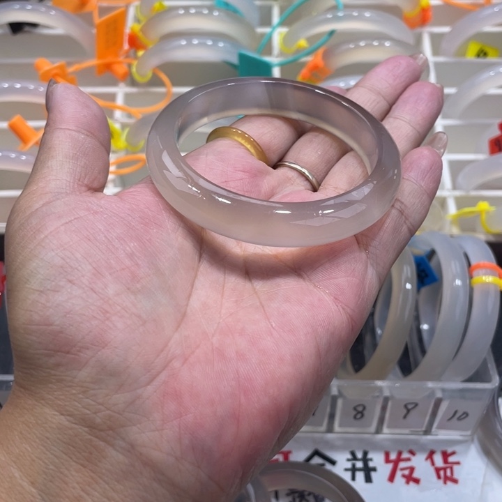 玛瑙/玉髓未镶嵌手镯