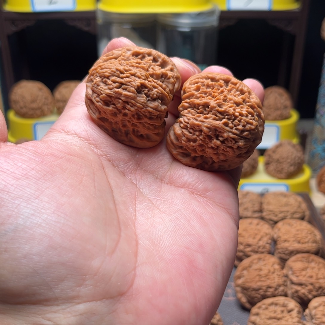 把件文玩核桃q****万凹底团子