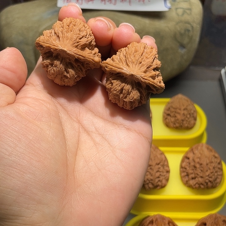 文玩核桃把件8号，37尺全品球疆