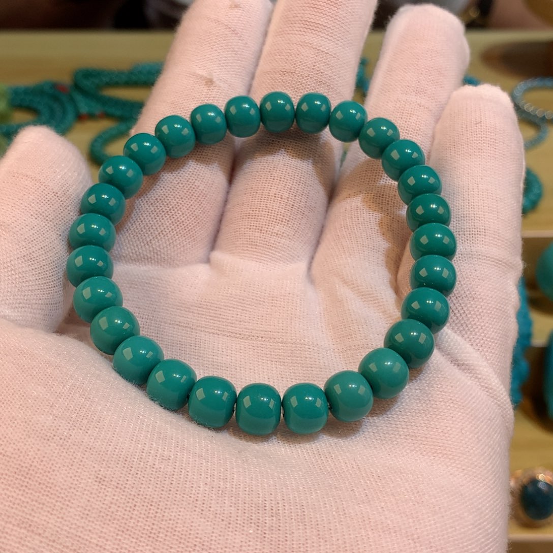 绿松石未镶嵌颈饰