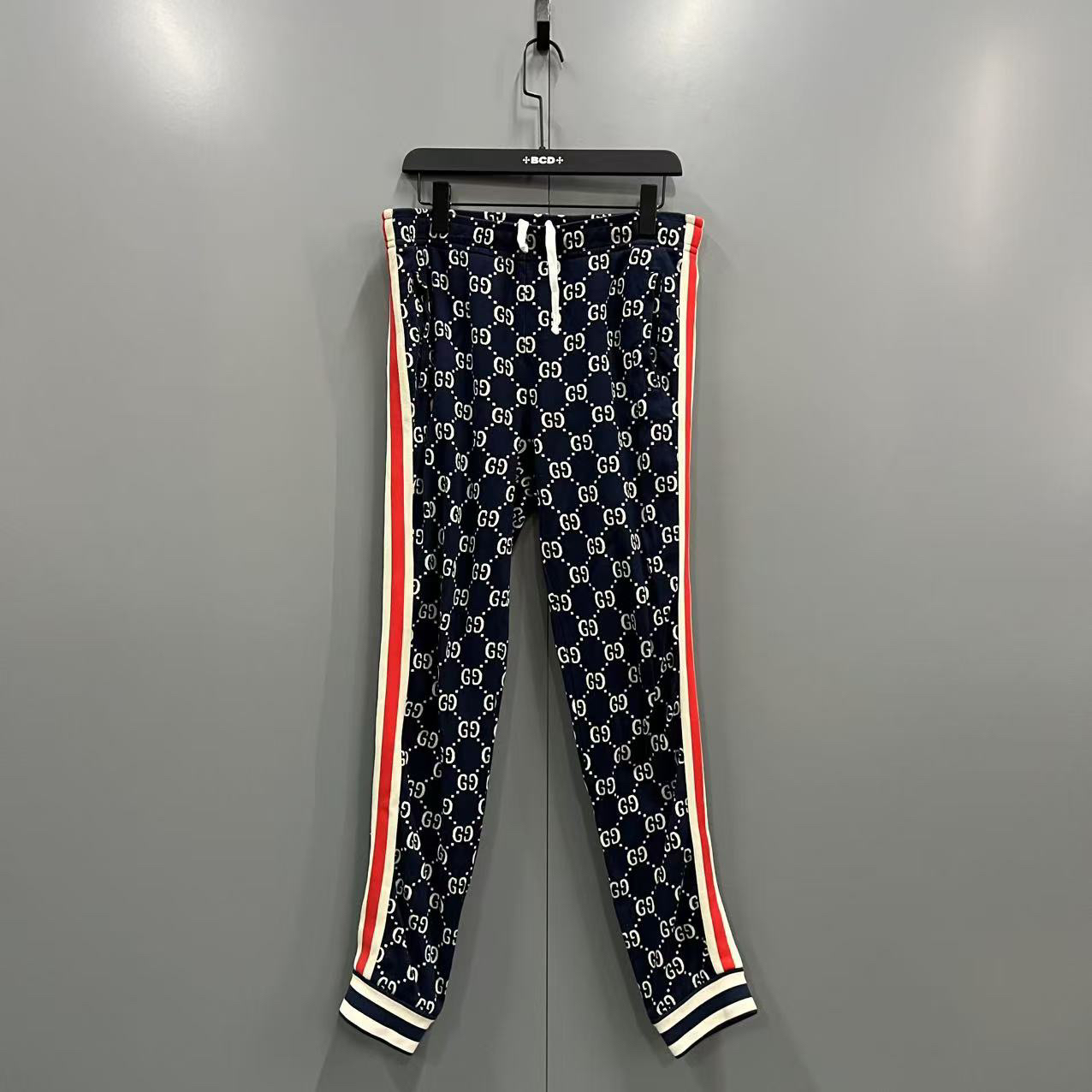 95新 GUCCI/古驰 （jp）207 GUCCI 古驰 满印GG侧边条纹长裤 L码