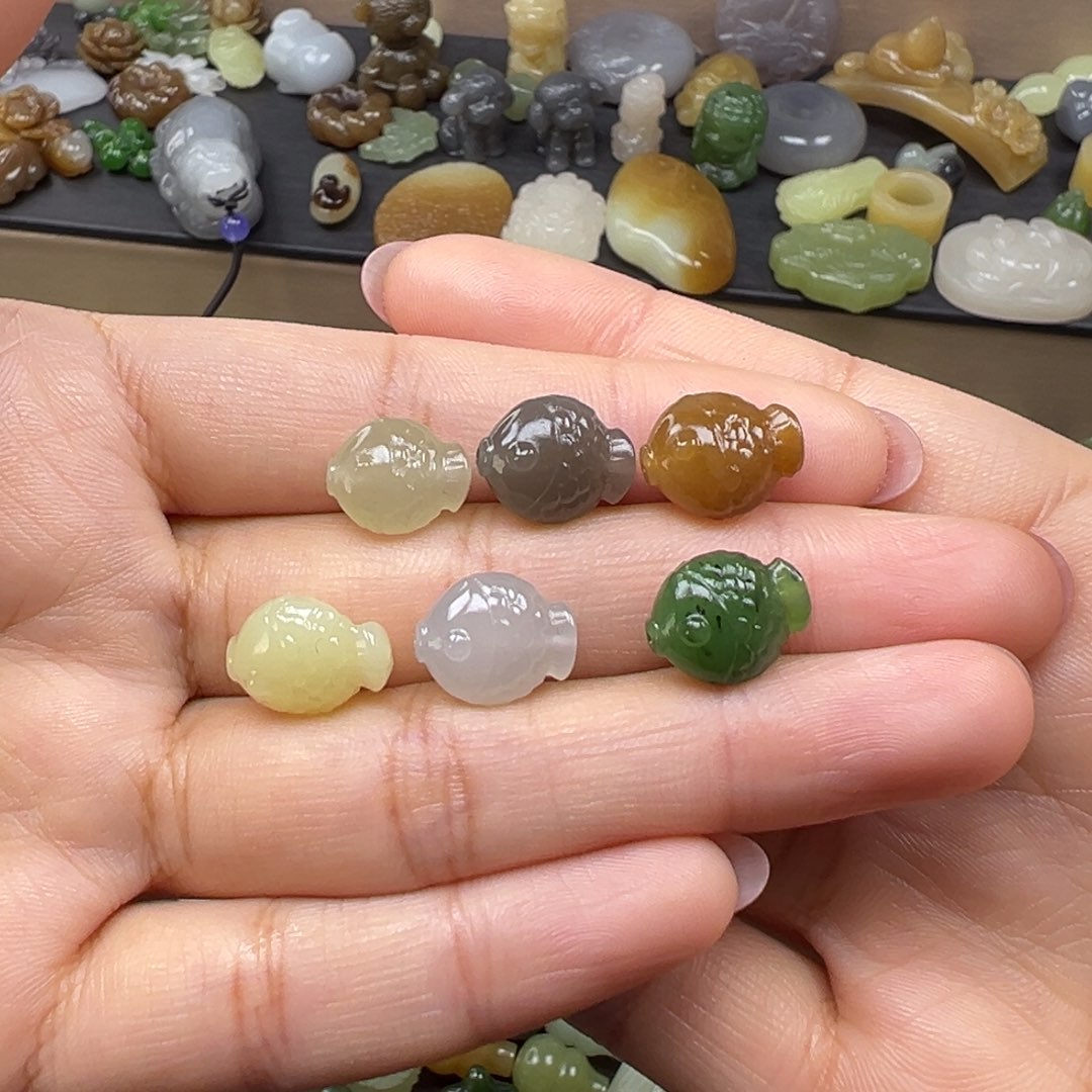 和田玉未镶嵌颈饰98一个多样性发其一