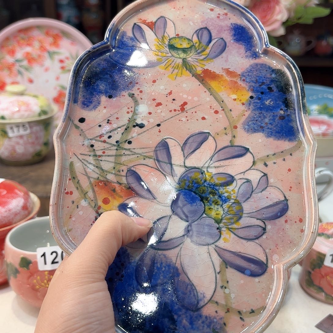 瓷片兔兔好可爱啊我