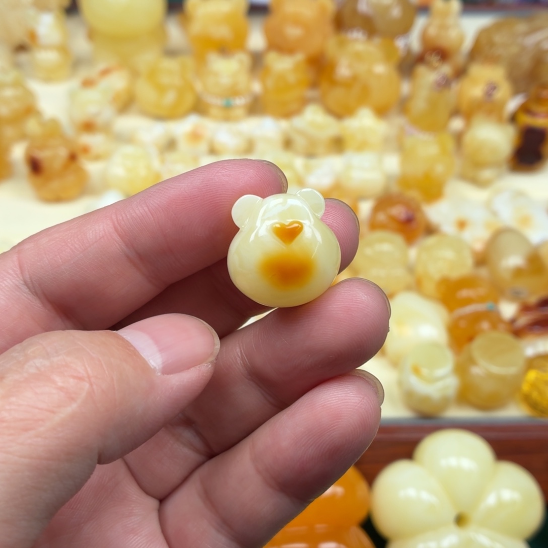 琥珀未镶嵌裸石蜜蜡