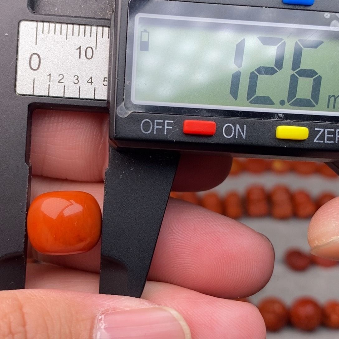 南红玛瑙配饰未镶嵌浠****y有瑕疵