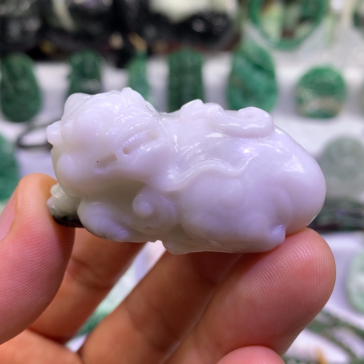 独山玉未镶嵌颈饰