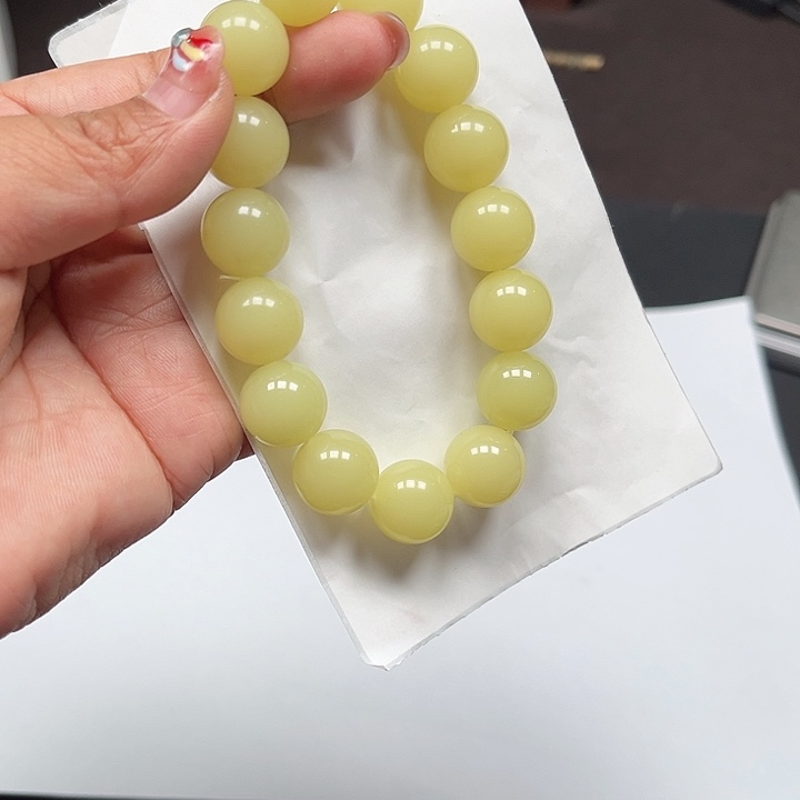 和田玉（黄玉）未镶嵌颈饰