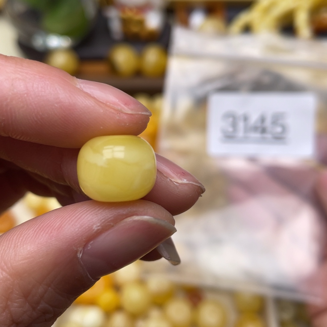 蜜蜡珠宝奇石未镶嵌12.9