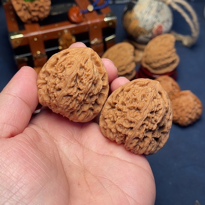 文玩核桃把件42南将石