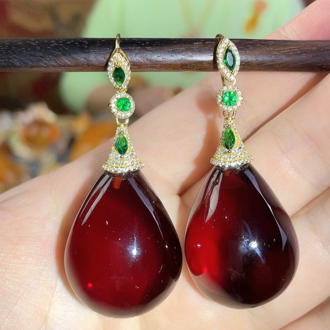 血珀耳环银S925镀金镶嵌18克