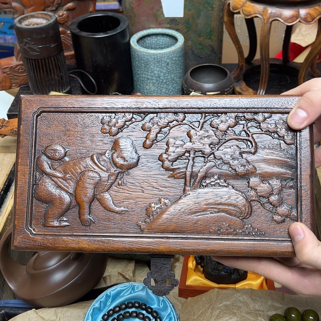 大叶紫檀（黑酸枝木类）