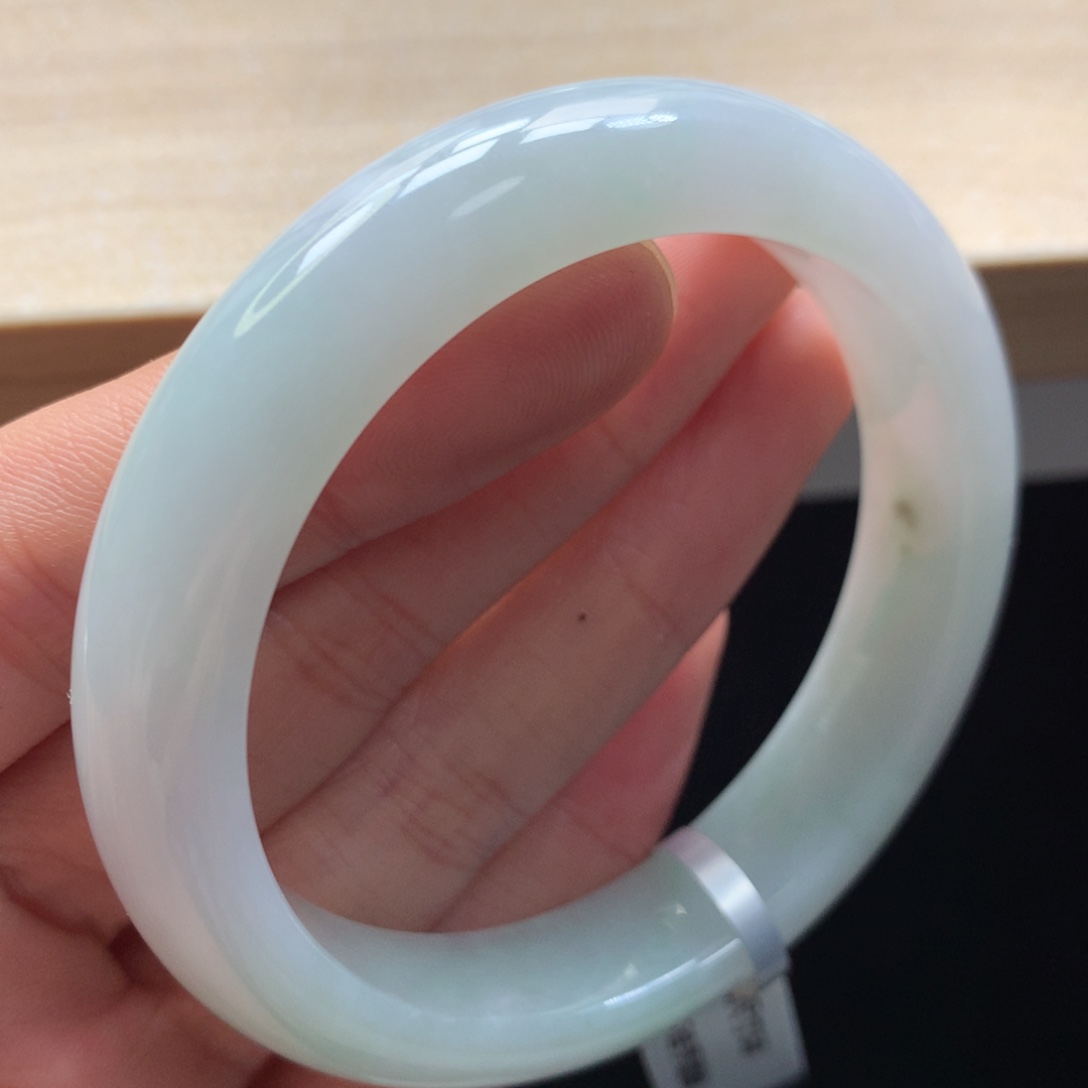 未镶嵌手镯翡翠手镯