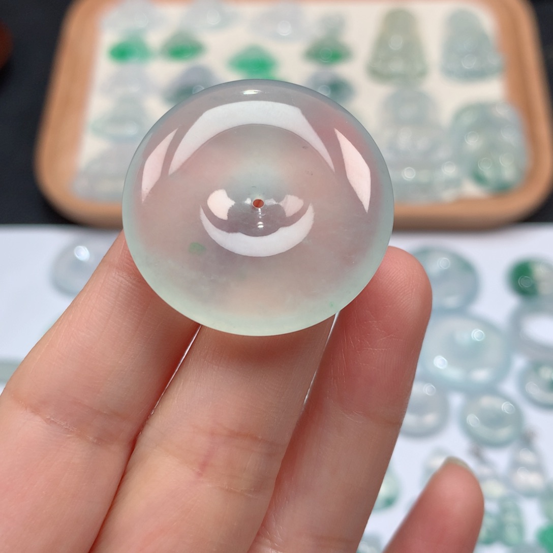 翡翠颈饰未镶嵌冰种大平安扣