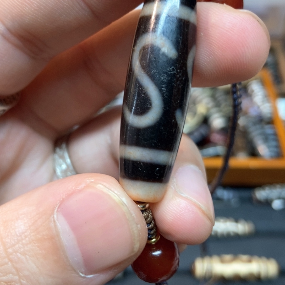 南红玛瑙颈饰未镶嵌