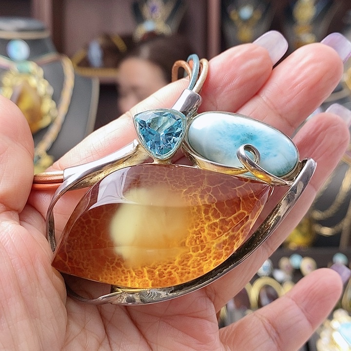 琥珀颈饰银S925镶嵌吊坠