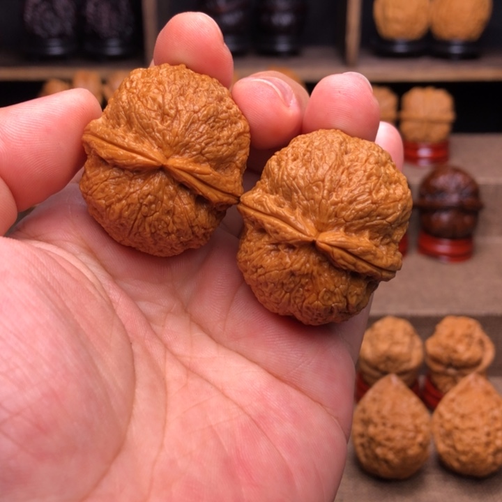 把件橄榄核10鱼子纹绣球37
