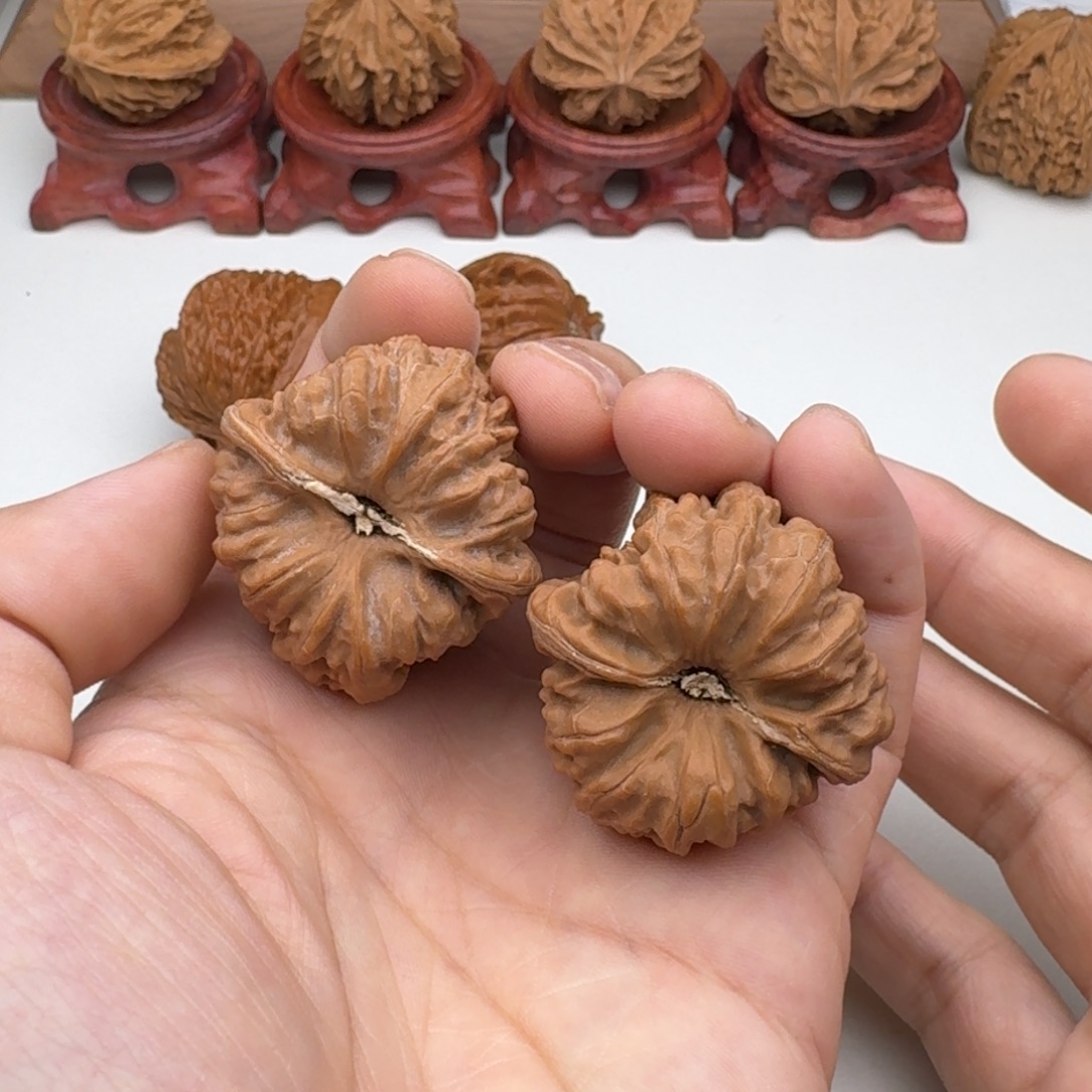 文玩核桃吊坠平谷凹底38