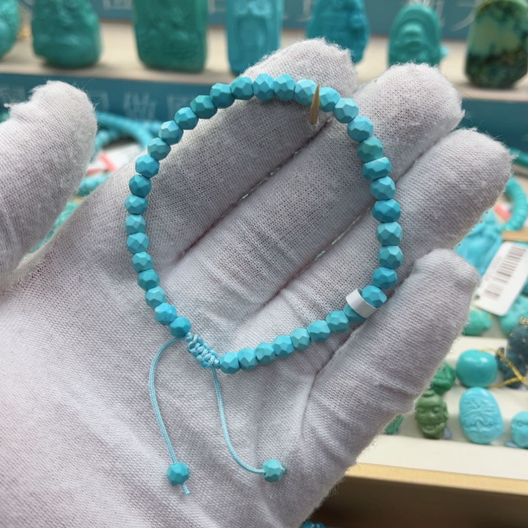 绿松石配饰未镶嵌