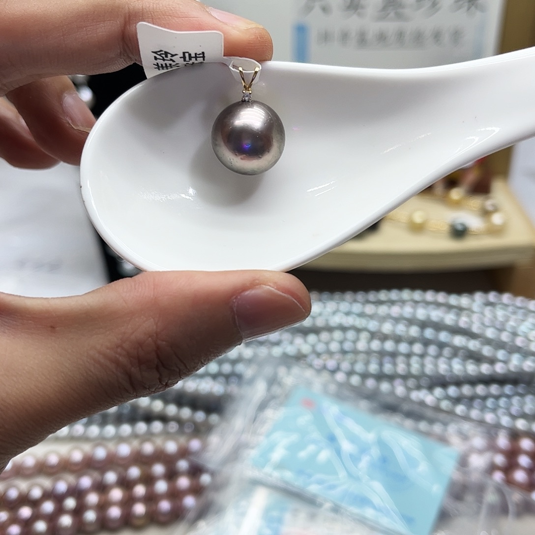 海水珍珠颈饰18K金镶嵌