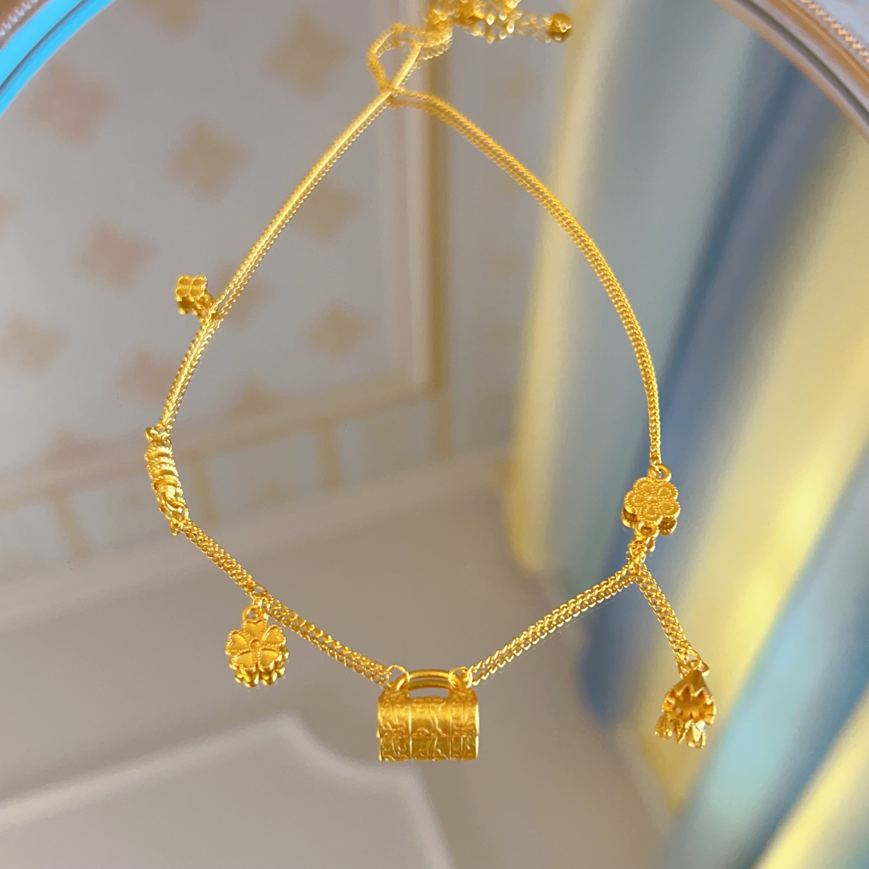 铜合金项链 繁华四叶草流苏锁包气质精美项链高级感民族风平安锁