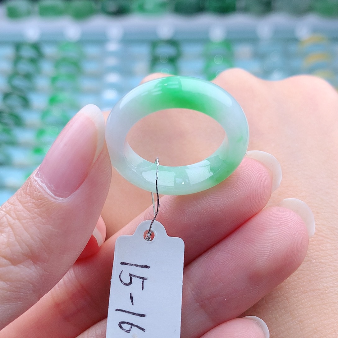 翡翠未镶嵌戒指缅甸翡翠A货