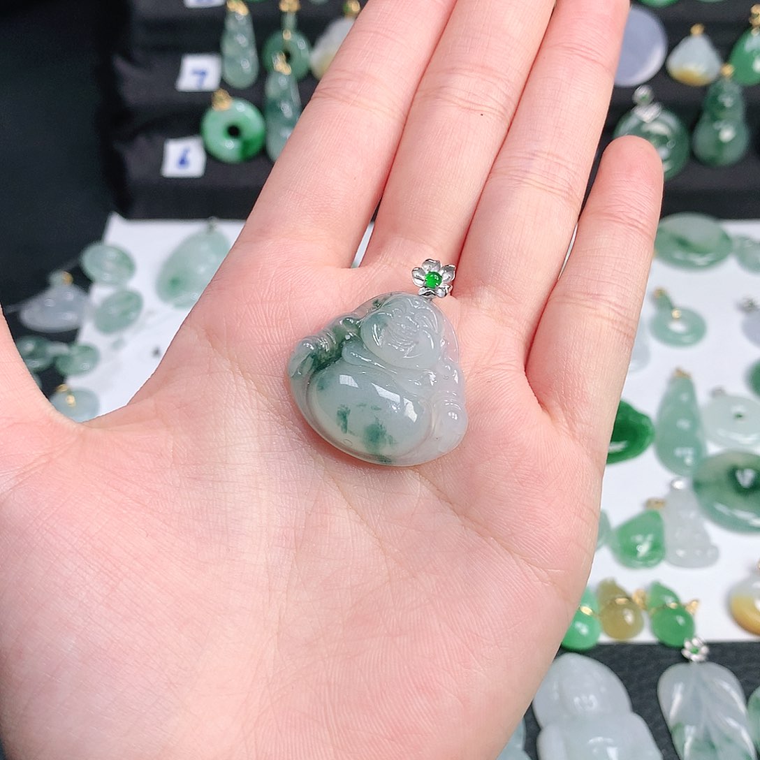 翡翠颈饰未镶嵌翡翠