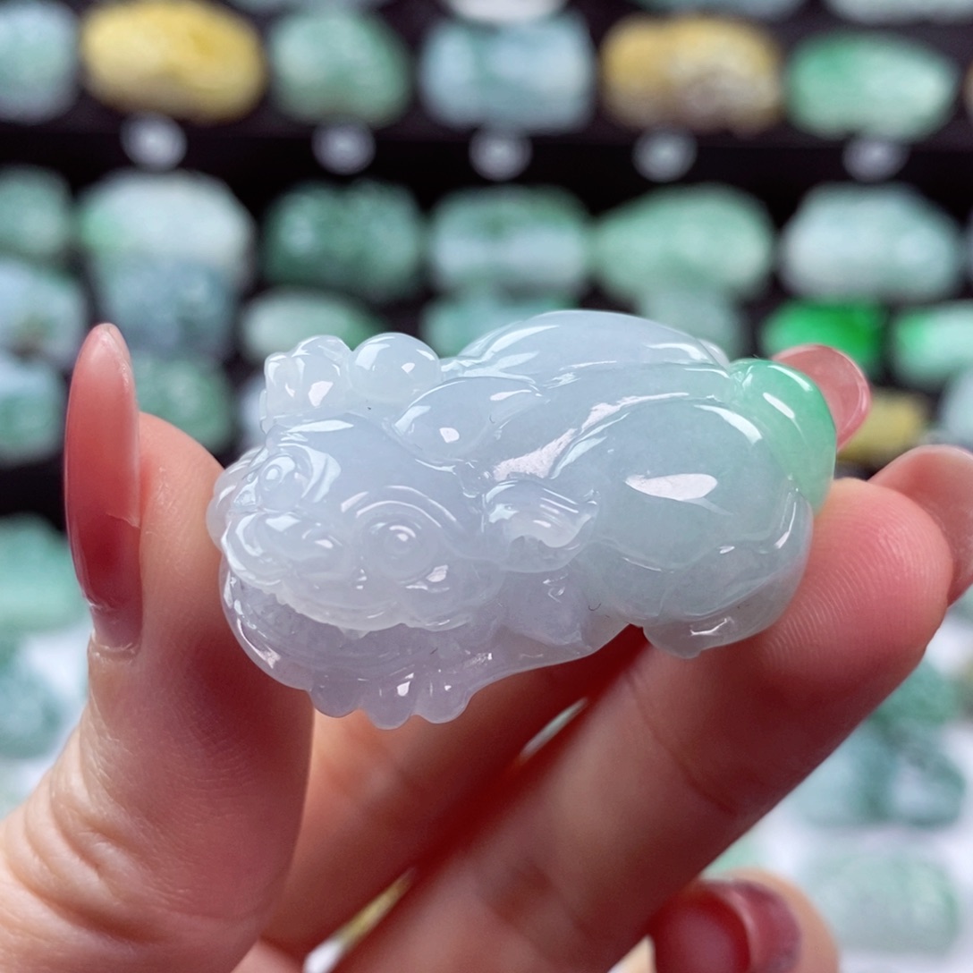 翡翠颈饰未镶嵌天然