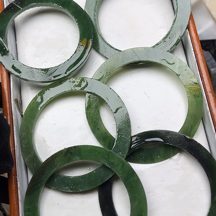 未镶嵌和田玉珠宝奇石