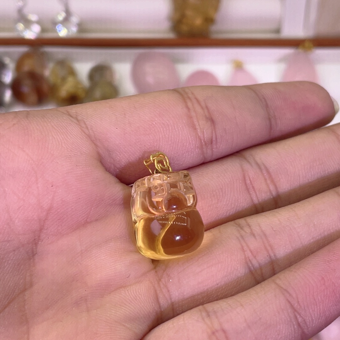 18K金镶嵌颈饰水晶黄水晶貔貅