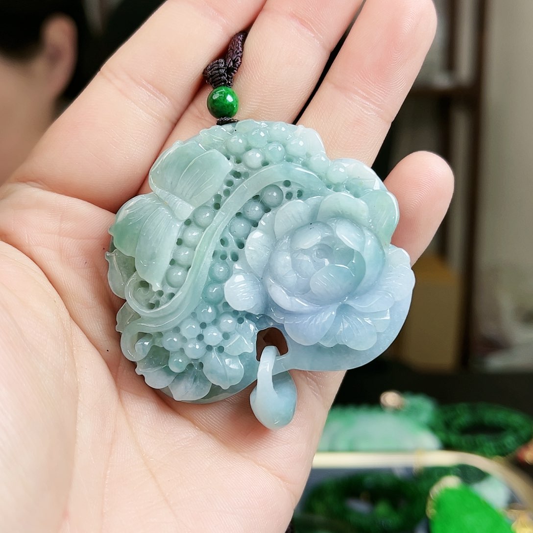 翡翠颈饰未镶嵌用****2吊坠