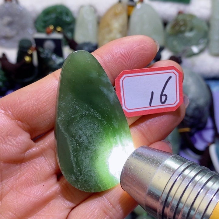 和田玉边角料未镶嵌