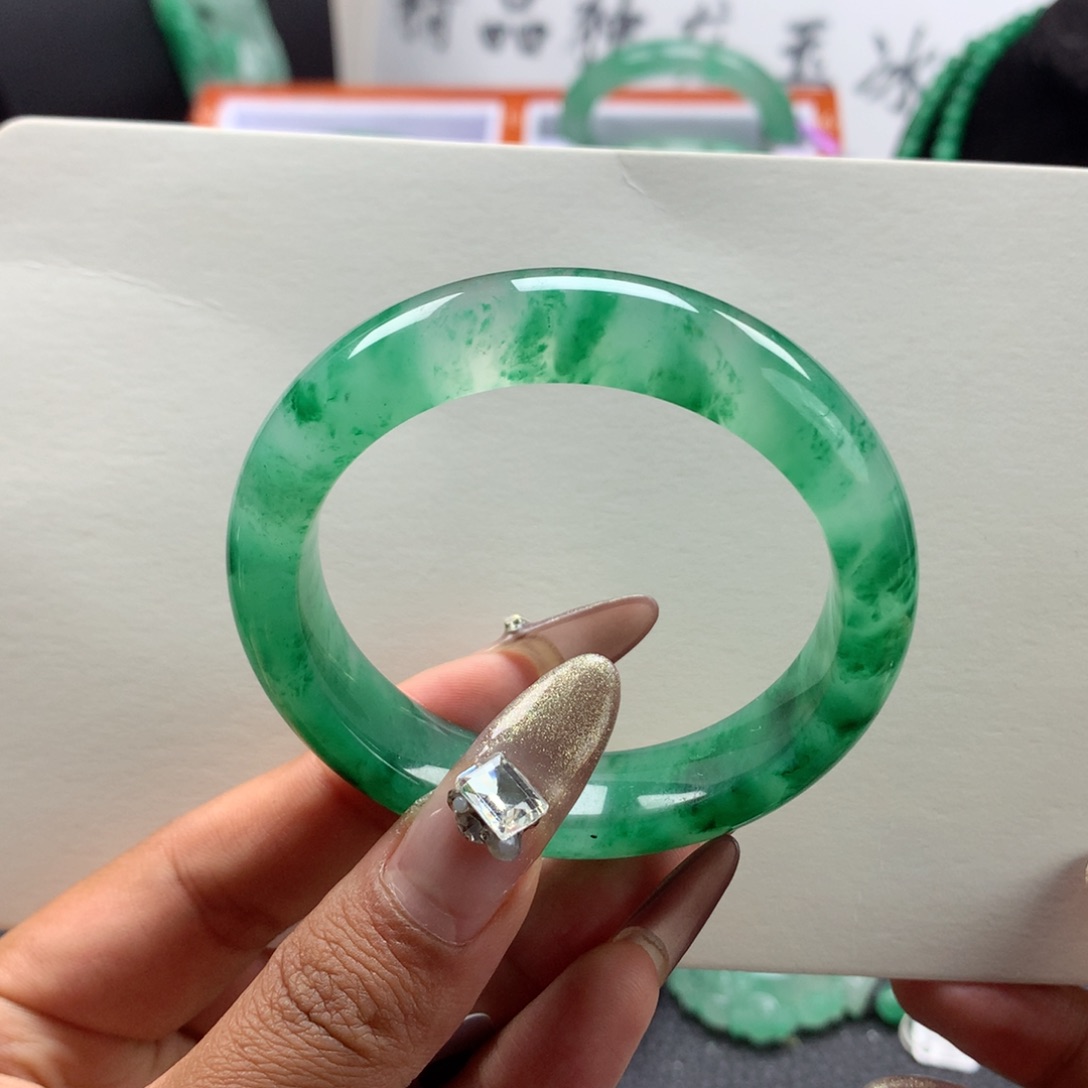 石英质玉手镯未镶嵌@*