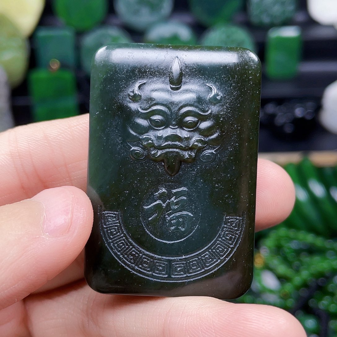 和田玉未镶嵌珠宝奇石