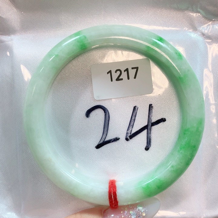 翡翠手镯未镶嵌天然翡翠手镯56