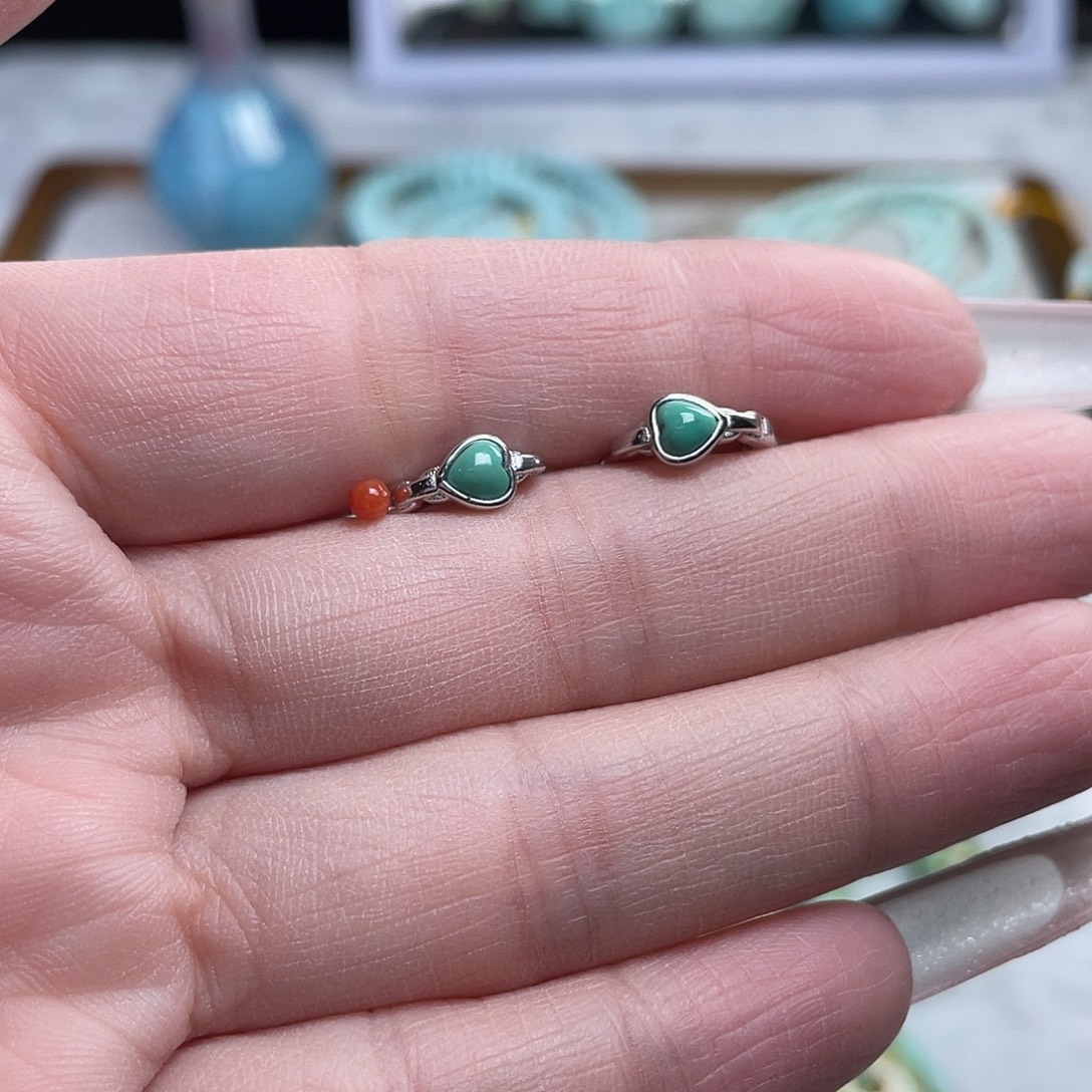 南红玛瑙未镶嵌珠宝奇石