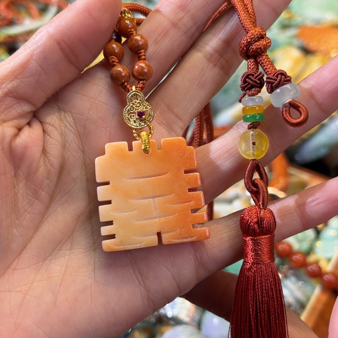 翡翠颈饰未镶嵌待编款