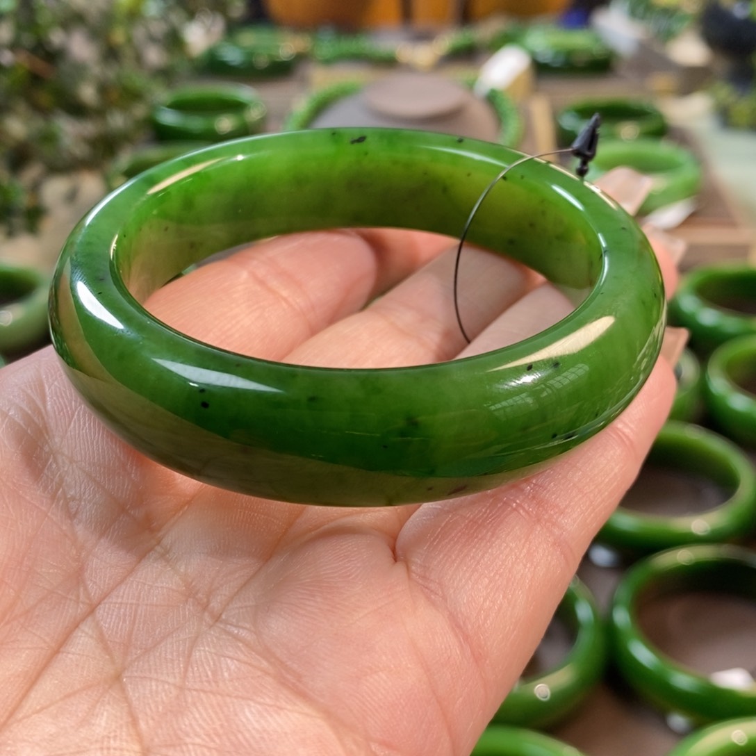 和田玉（碧玉）手镯未镶嵌