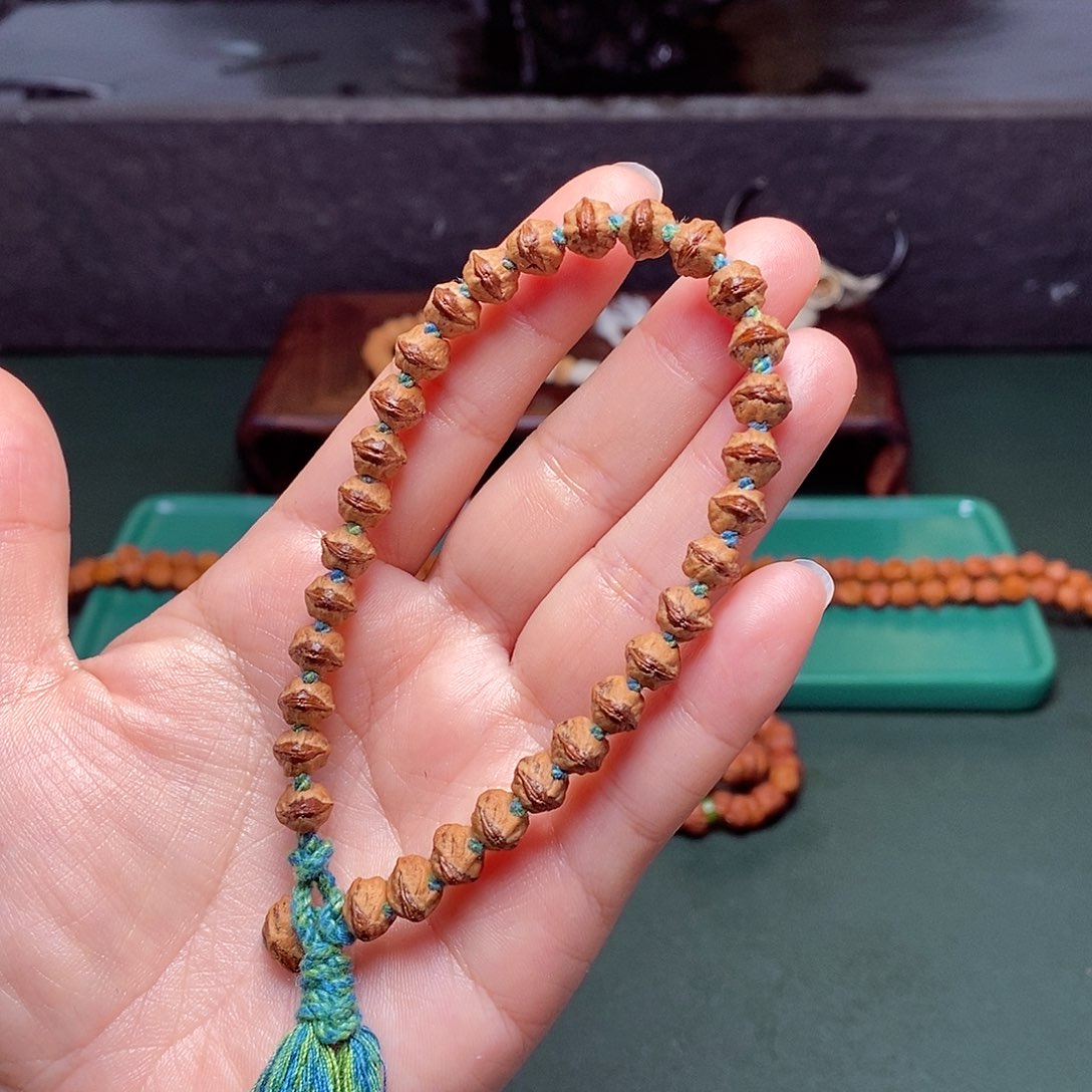 柏香籽/百香籽手串128.8