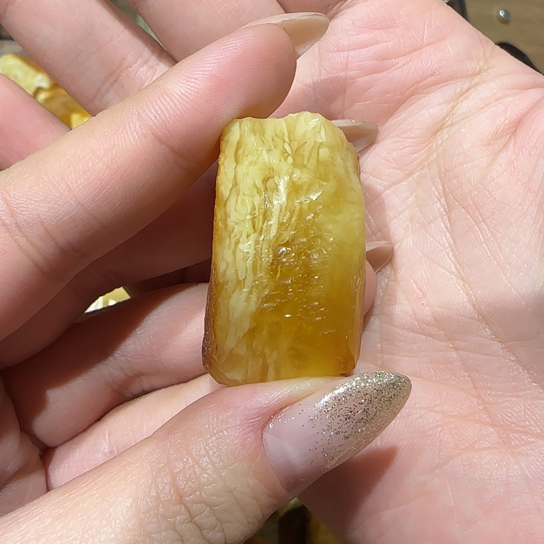 魏***修定制琥珀未镶嵌蜜蜡