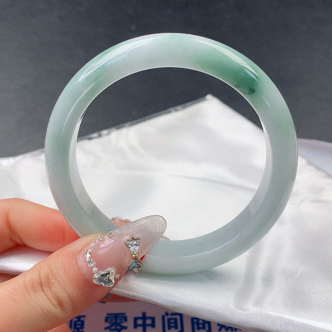 翡翠手镯未镶嵌0027正58