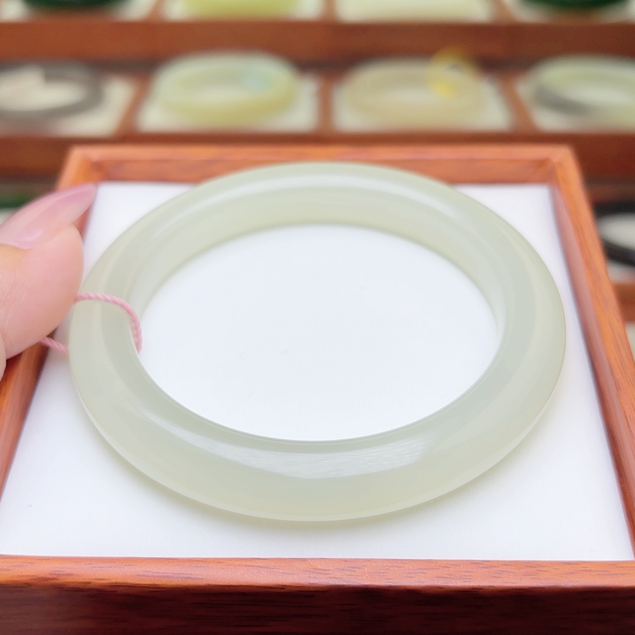 【闪购商品】和田玉手镯未镶嵌